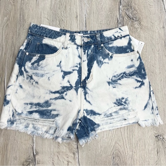 BP Cut-Off Shorts - Picture 3 of 7